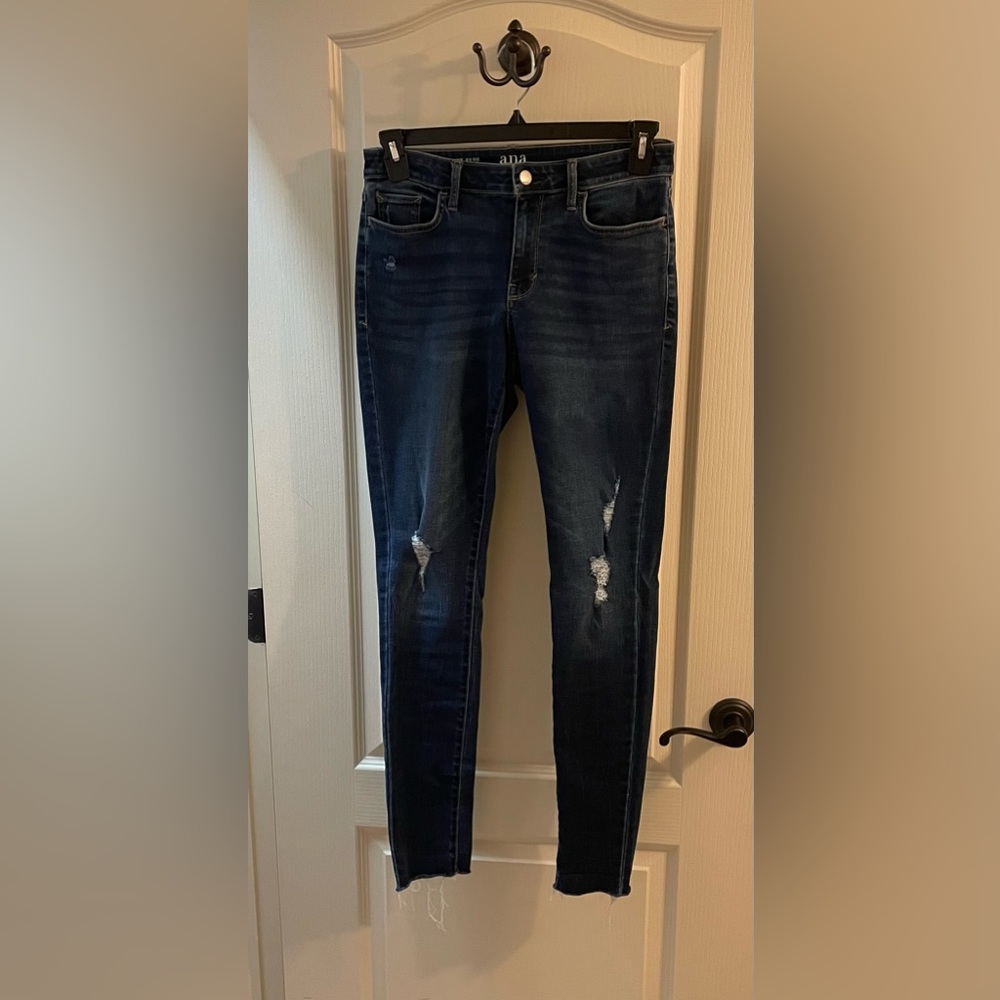 really cute blue skinny jeans